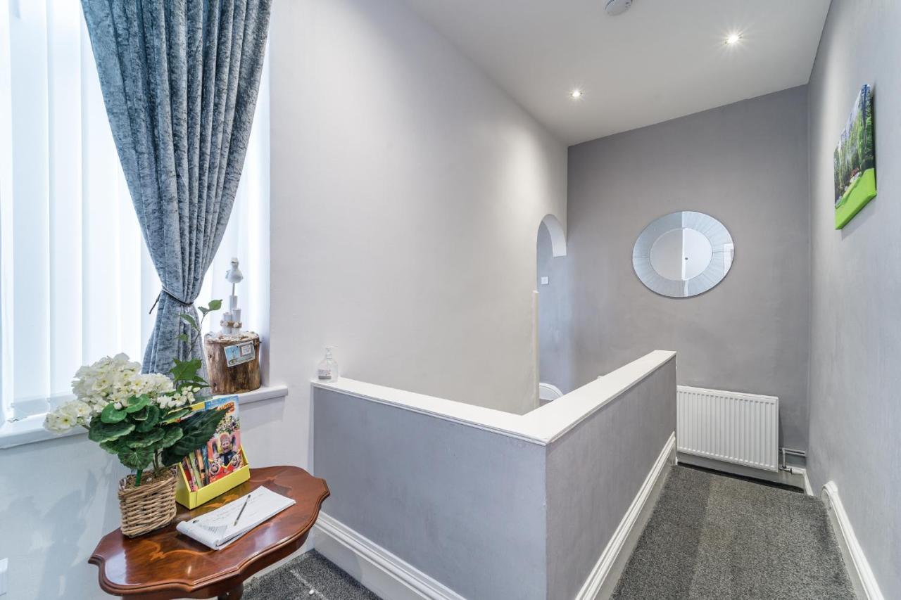 Birkdale Southport Boutique Apartment Sleeps 5 ภายนอก รูปภาพ